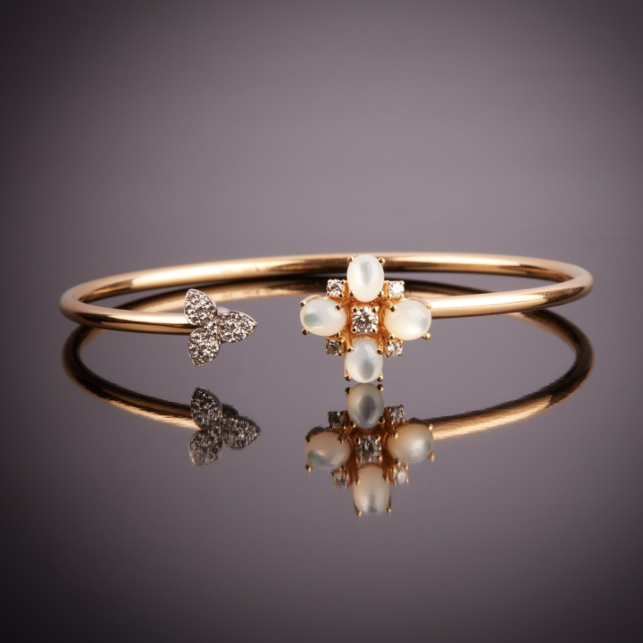 Fortuna, Bracciale con pietre dure e diamanti